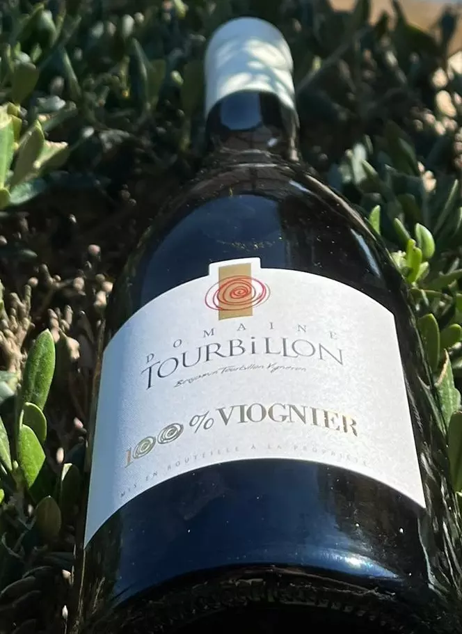 100% Viognier
White wine